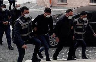 Konya’da maske dolandırıcıları polisten kaçamadı