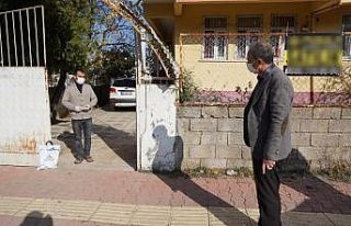 Korona virüse yakalanan personelle gıda paketi