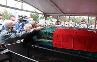 Koronaya yenik düşen doktora gözyaşı