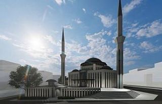Kovancılar’da depremde hasar alıp yıkılan, cami...