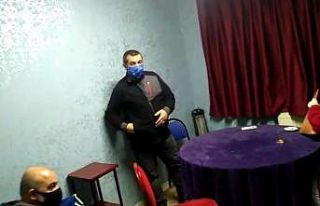 Kumar baskınından sürünerek kaçış