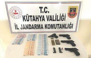 Kütahya’da sahte para operasyonu: 8 gözaltı