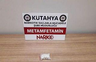 Kütahya’da uyuşturucu ile yakalanan 3 kişi gözaltına...
