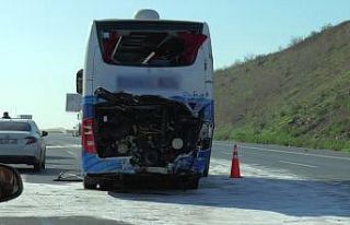 Kuzey Marmara Otoyolunda feci kaza: tır ile otobüs...
