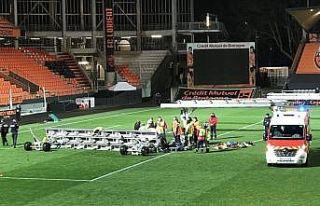 Lorient-Rennes maçının ardından üzerine projektör...
