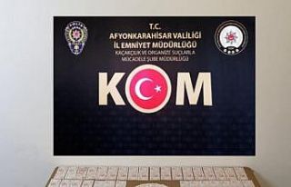 Lüks araçta binlerce sahte TL ele geçirildi
