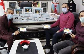 Maçka’da 8. sınıflara tablet dağıtıldı