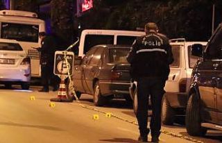 Magandaların ateş etti, mermiler 2 daireye isabet...