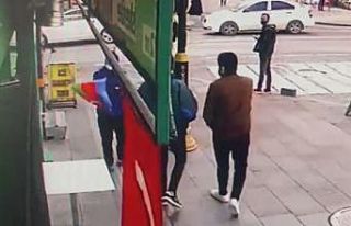 "Mahallemde başka bayrak istemiyorum" dedi,...