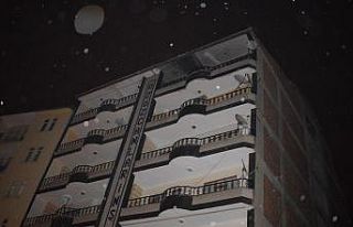 Malatya’da bir şahıs kendi evini yakıp kaçtı