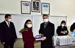 Malatya’da tablet dağıtımına başlandı
