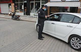 Manyas’ta Cadde ve meydanlar boşaldı