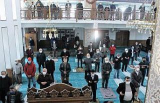 Manyas’ta Cuma namazı sonrası yağmur duası yapıldı