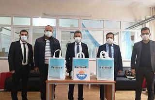 Marmara Belediyesi’nden 80 öğrenciye tablet