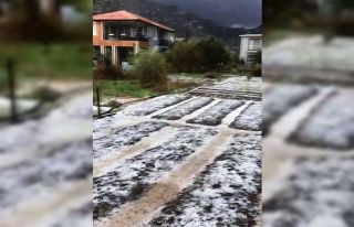 Marmaris’i kar değil, dolu beyaza bürüdü