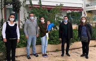 Marmarisli Ayaz bebeğe Ak Parti ilçe yönetiminden...