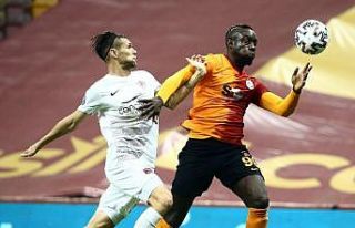 Mbaye Diagne gollerine devam ediyor