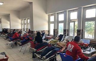 Mehmetçik’ten kan bağışı