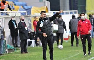 Menemenspor’da teknik direktör Cenk Laleci ile...