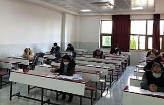 MEÜ idari personeli Görevde Yükselme Sınavında...