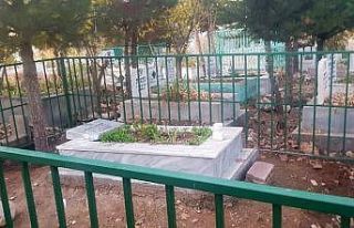 Mezar taşlarını söküp çeşmeleri tahrip ettiler