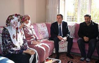 MHP Diyarbakır il yönetimi, evi kundaklanan evlat...