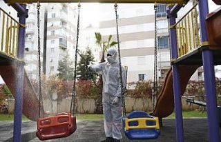 Muratpaşa’da binalar dezenfekte ediliyor