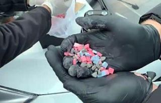 Müzik kutusu içinde uyuşturucu sevkiyatını polis...