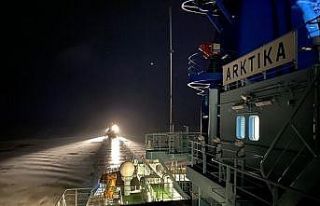 Nükleer buzkıran Arktika ilk görevini başarıyla...