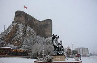 Oltu’da muhteşem kar manzaraları