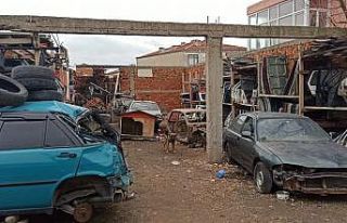 Onlarca araç ve motor bulunan oto galeriye soruşturma