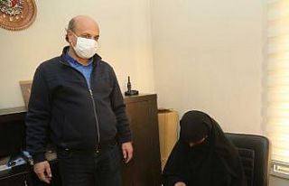 Otobüste bulunan para dolu cüzdan sahibine teslim...