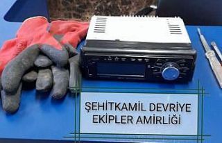 Otomobilden hırsızlık yapan şahıs suçüstü...