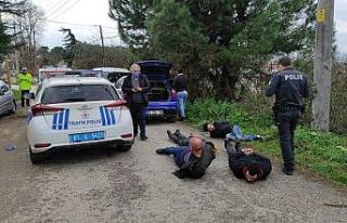Otomobili bırakıp kaçmaya çalıştılar, havaya...