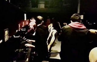 (Özel) Gençlerin internet kafe sevdasına polis...