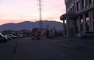 Özel hastanenin klimasından çıkan yangın paniğe...