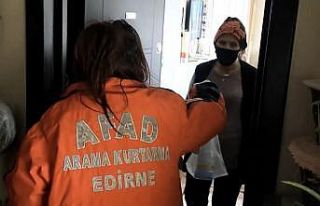 (Özel) Kapı kapı yardıma koşuyorlar, ‘Vefa’larıyla...