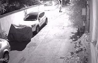 (Özel) Motosikleti çalıştıramayınca iterek çaldı