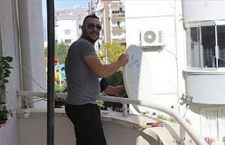 (Özel) Soğuk havada onu göreni üşüme tutuyor