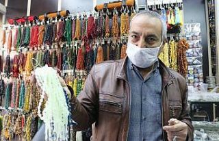 (Özel) Sokağa çıkma kısıtlamasıyla tespihlere...