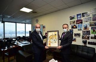 Pandemi döneminde Bursa Belediyesi dükkanını açamayan...