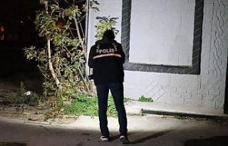 Pandemide kapalı olan iş yerinin klimasını çalmak...