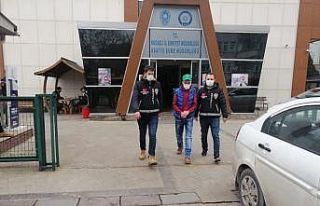 Park halindeki otomobili çalan suç makinesi hırsız...