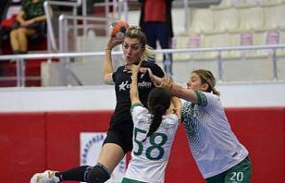 Paşa’nın melekleri ilk yarıyı galibiyetle bitirdi