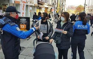 Polis, broşür dağıtarak dolandırıcılara karşı...