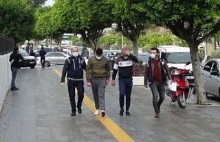 Polis yakalamaktan, hırsız motosiklet çalmaktan...