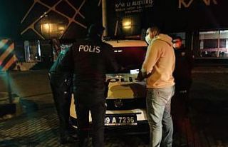 Polisin ’dur’ ihtarına uymayan sürücü alkollü...