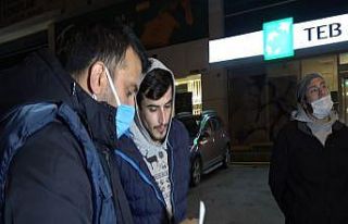 Polislere gezintiye, gazetecilere’’ İçmek için...