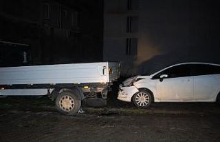 Polisten kaçan alkollü sürücü kaza yaptı