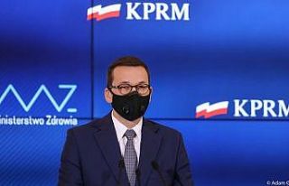 Polonya toplu aşılamaya Ocak’ta başlıyor